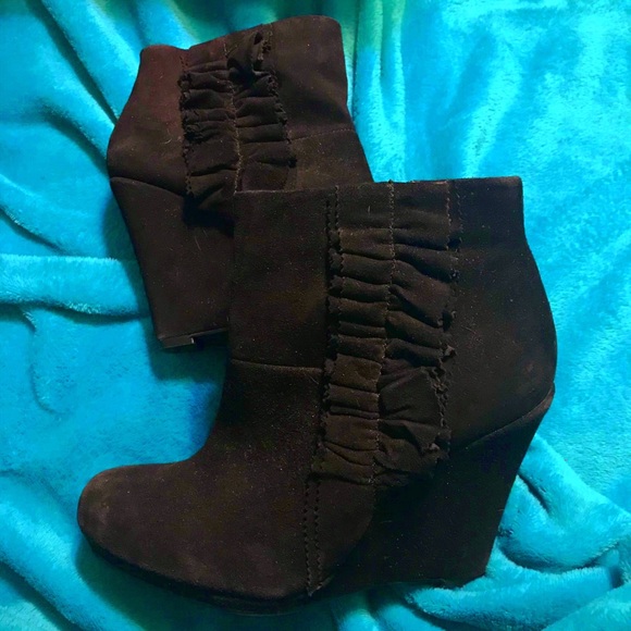 dkny wedge boots